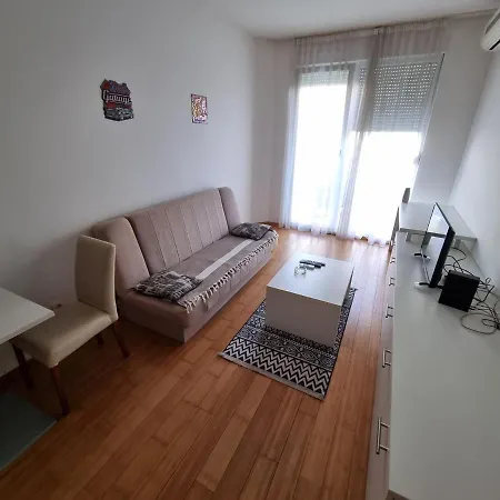 Sunny Apartmant